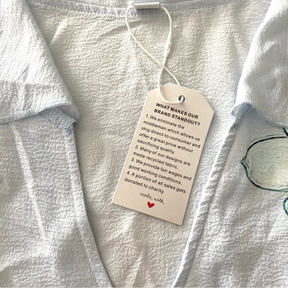 Made With Love Floral Blouse - Picture 3 of 7